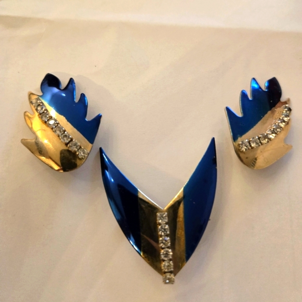 Vintage Blue and Silver Toned Brooch and Clip-on Earring Set with Rhinestones